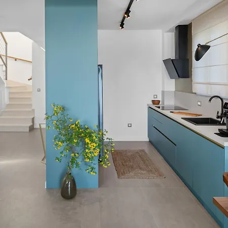 Villa Seaview Aria: Spectacular 3-bedroom Retreat Lokva Rogoznica